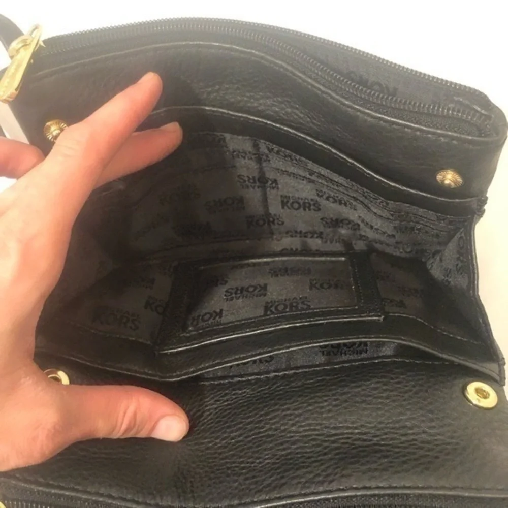 Michael kors black leather crossbody bag